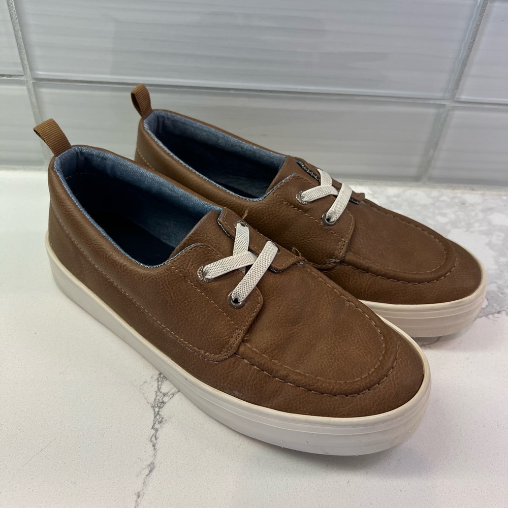 Old Navy Boys Slip On Elastic Lace Shoes size 4 Cognac